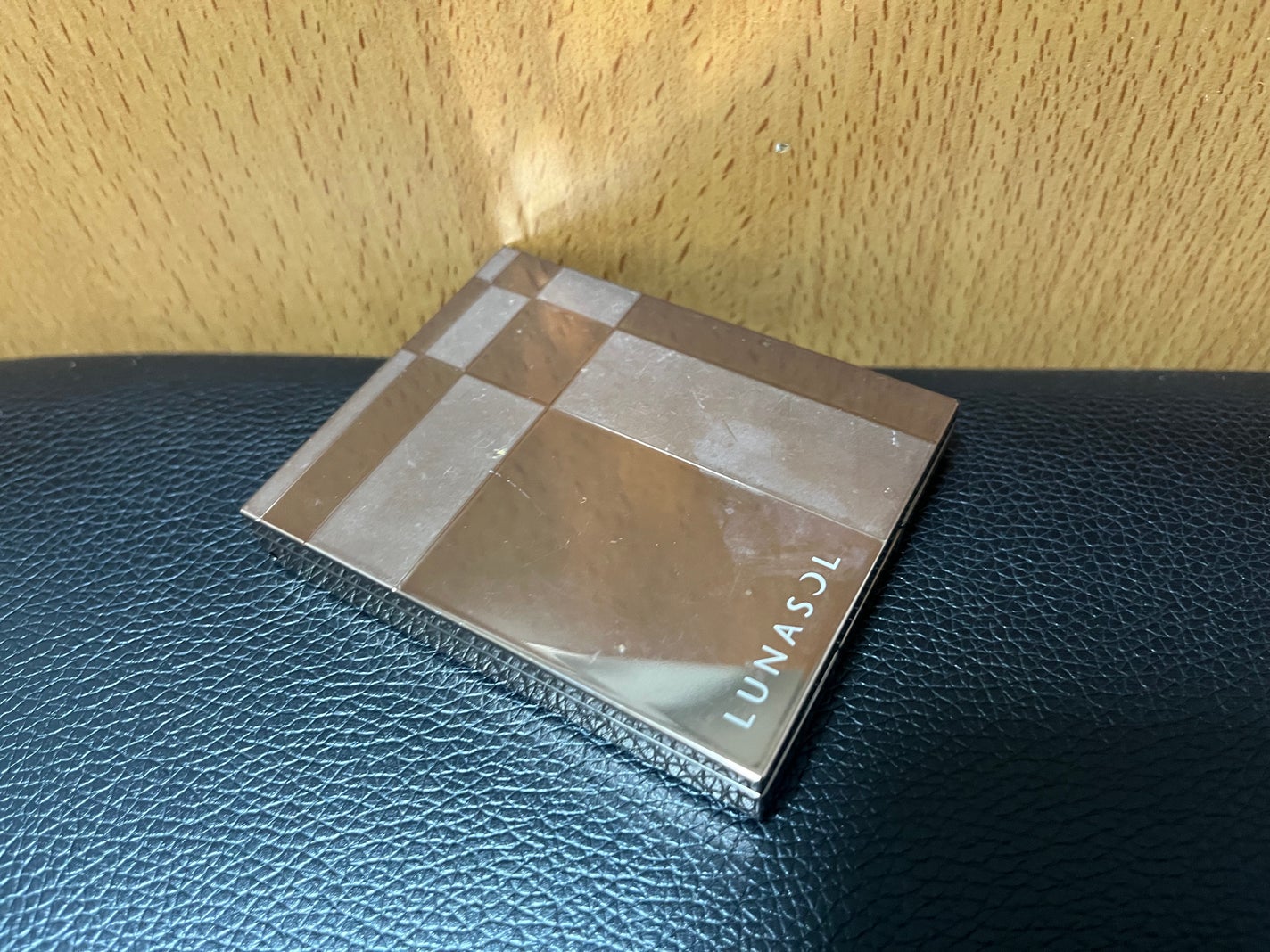 スリーディメンショナルアイズ/LUNASOL/アイシャドウパレットを使ったクチコミ(2枚目)