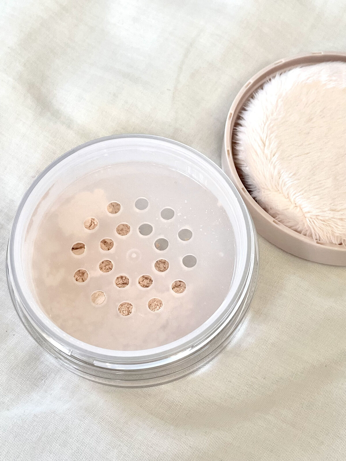 シルキールースモイストパウダー/キャンメイク/ルースパウダーを使ったクチコミ（3枚目）