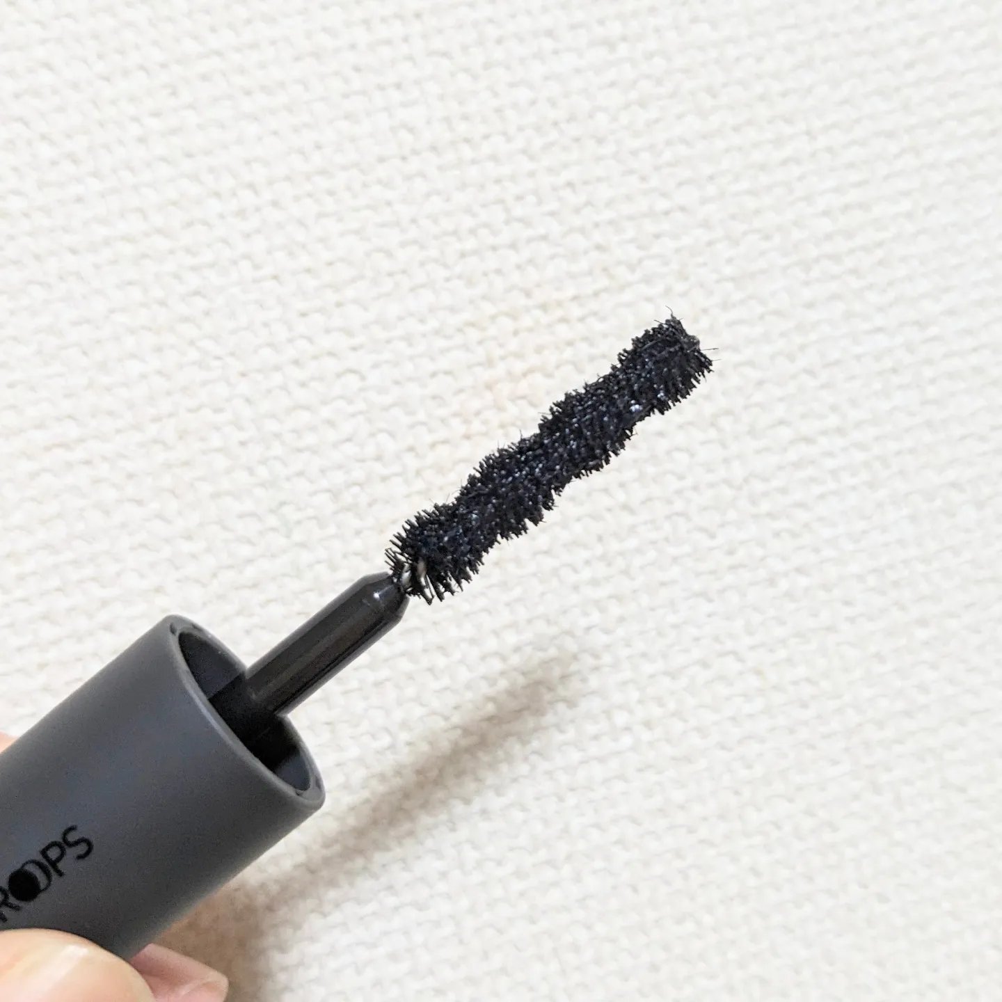 フェアリードロップス クアトロラッシュ（マスカラ フィルムタイプ） JET BLACK/FAIRYDROPS/マスカラを使ったクチコミ（3枚目）