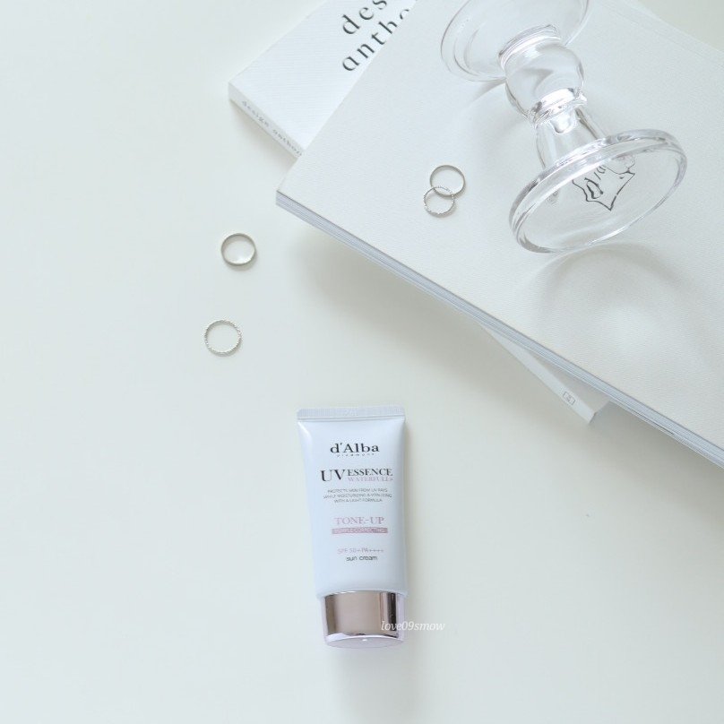 ウォータフルトーンアップサンクリーム/ダルバ/日焼け止めクリームを使ったクチコミ（1枚目）