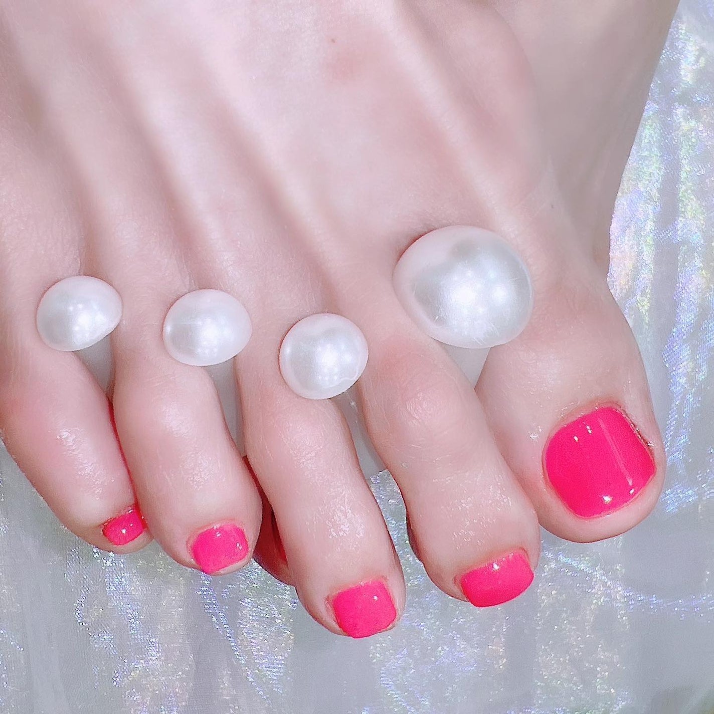 なかやまちえこ on LIPS 「ほんのりネオンの大人びたピンクカラー🍹⠀⠀@aby_share..」(1枚目)