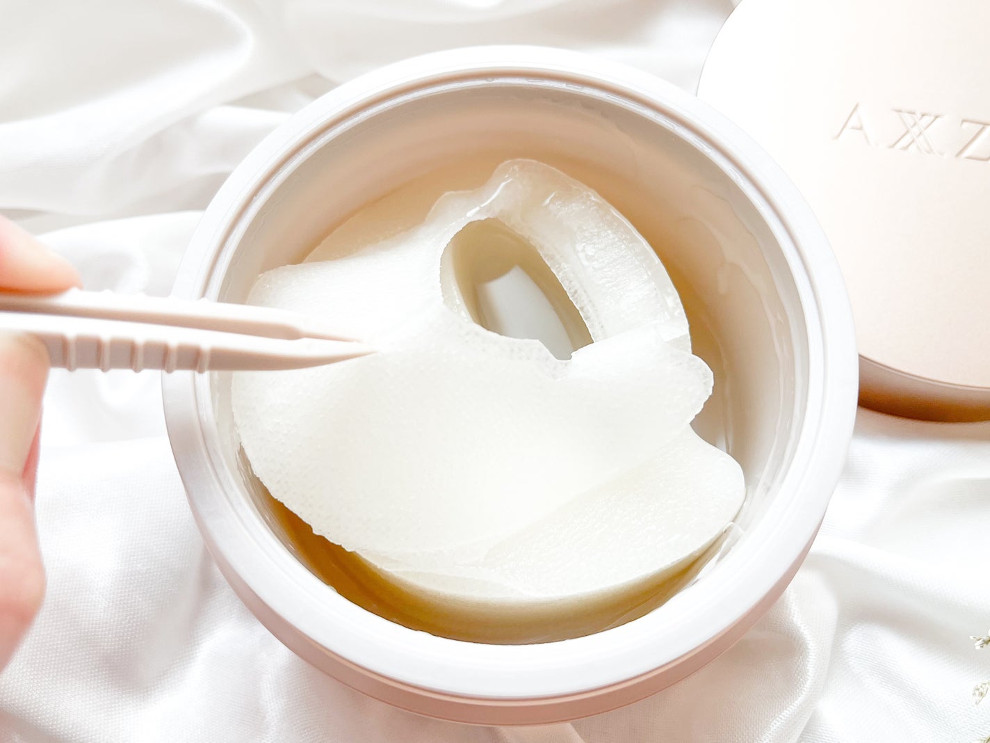 ビューティーアイズ エッセンスシート プレミアム/AXXZIA/アイケア・アイクリームを使ったクチコミ(2枚目)