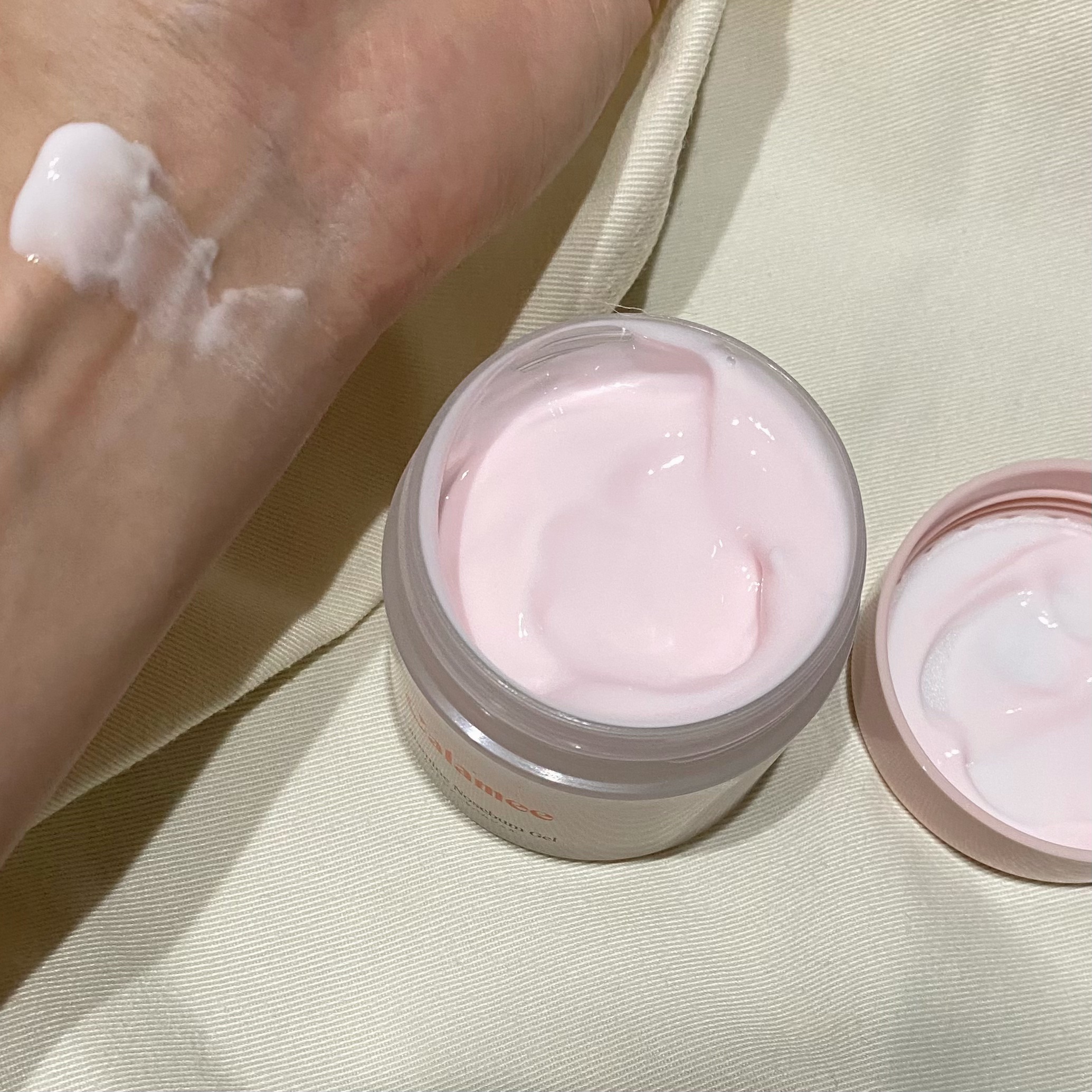 カラミー カラミンノーセバムジェル/Calamee/フェイスクリームを使ったクチコミ（2枚目）