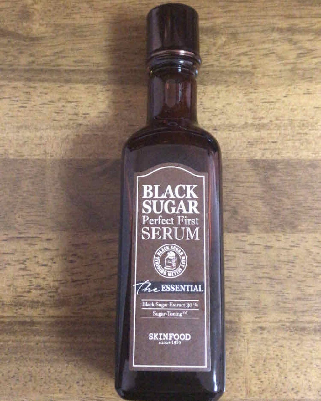 ブラックシュガー パーフェクト ファーストセラム ザ・エッセンシャル/SKINFOOD/美容液を使ったクチコミ(1枚目)