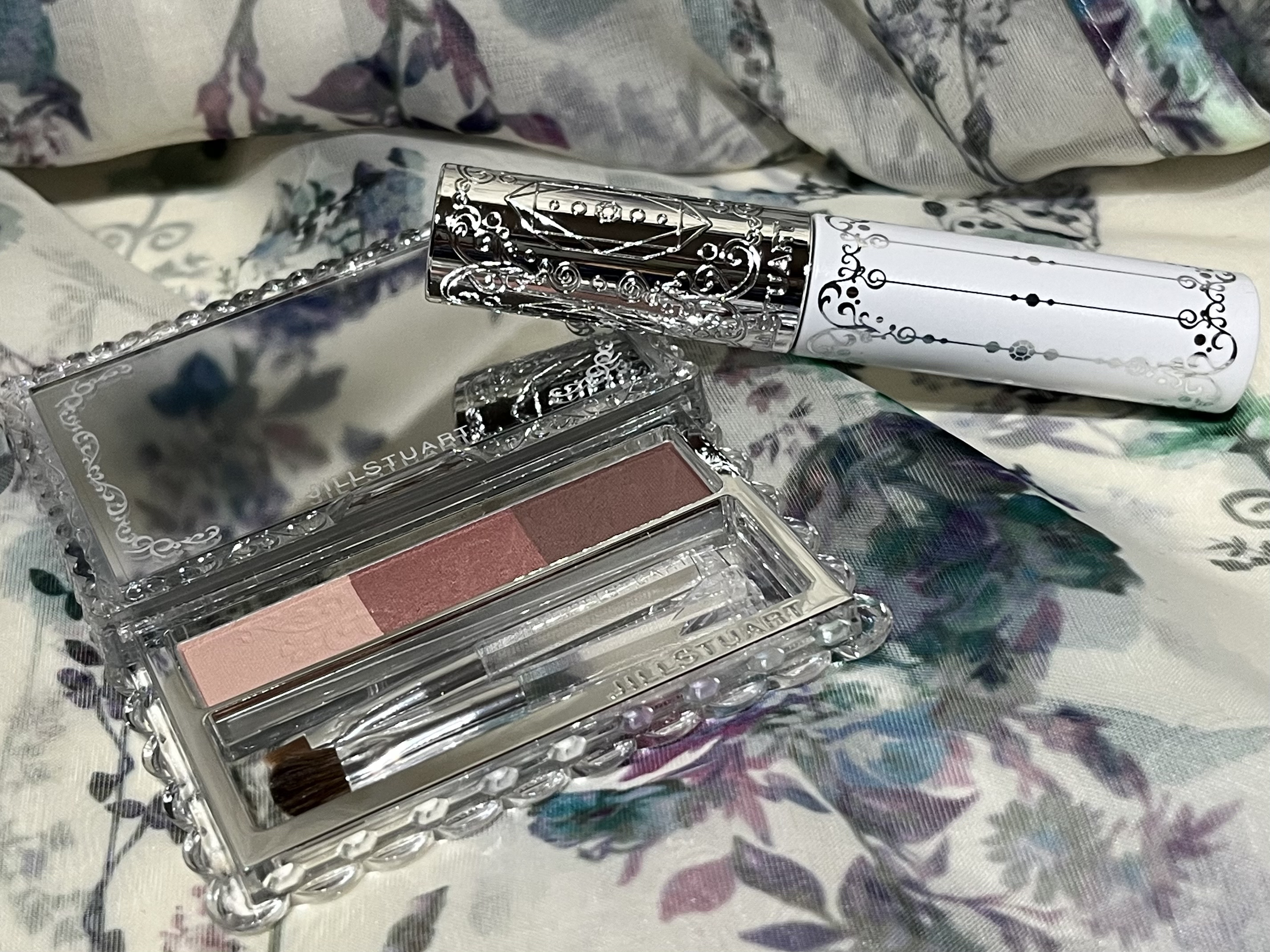 ジルスチュアート ムースブロウマスカラ/JILL STUART/眉マスカラを使ったクチコミ（1枚目）