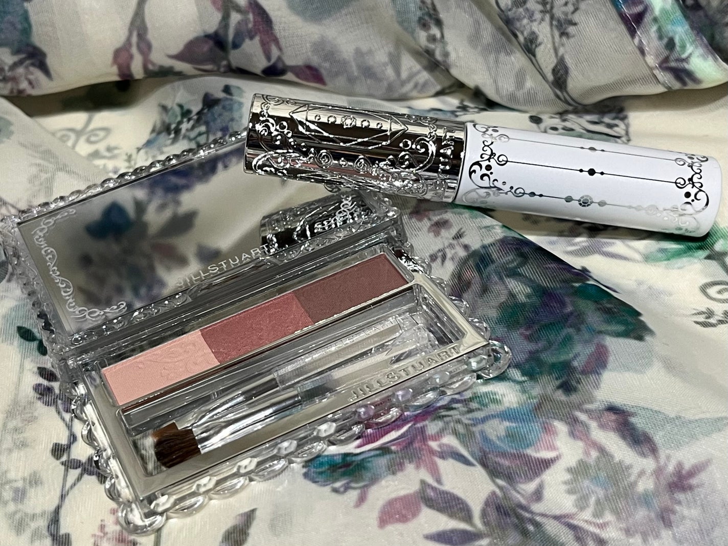 ジルスチュアート ムースブロウマスカラ/JILL STUART/眉マスカラを使ったクチコミ(1枚目)