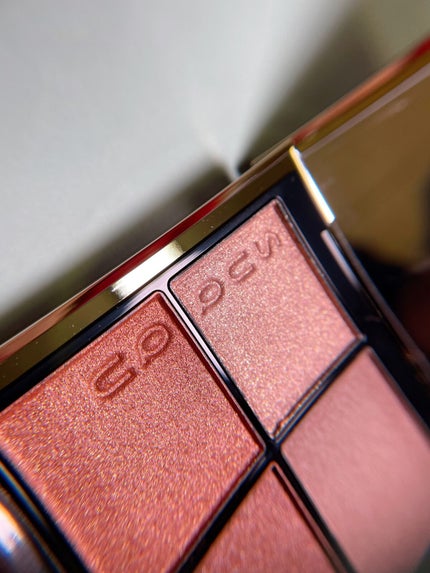 シグニチャー カラー アイズ/SUQQU/アイシャドウパレットを使ったクチコミ(2枚目)