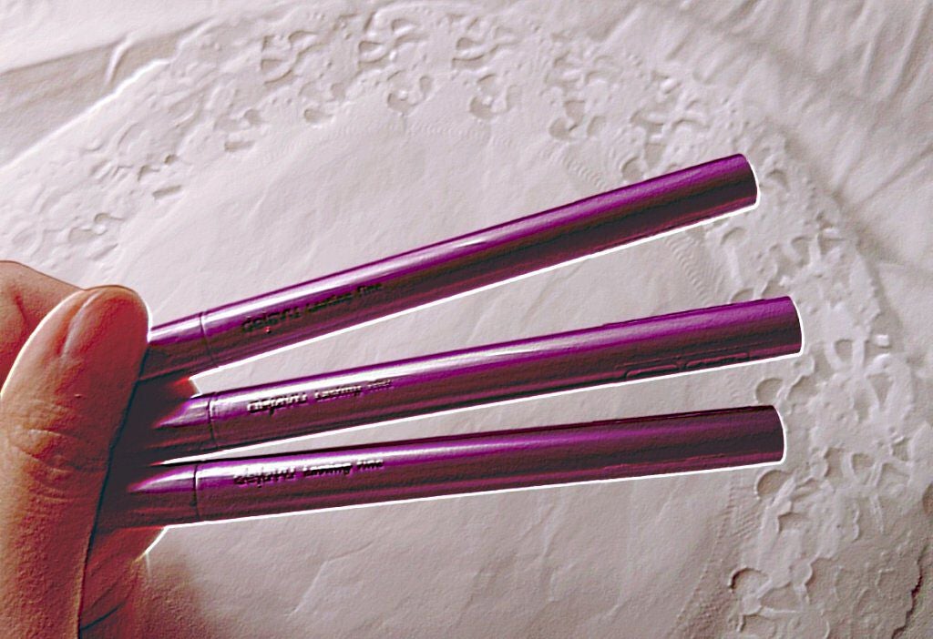 「密着アイライナー」ショート筆リキッド/デジャヴュ/リキッドアイライナーを使ったクチコミ(2枚目)