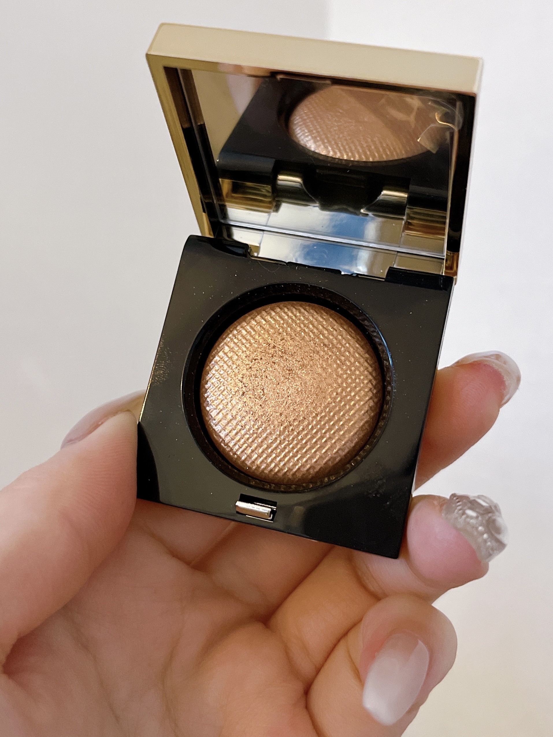 リュクスアイシャドウ 01 ヒートレイ(リッチ メタル)/BOBBI BROWN/単色アイシャドウを使ったクチコミ（3枚目）