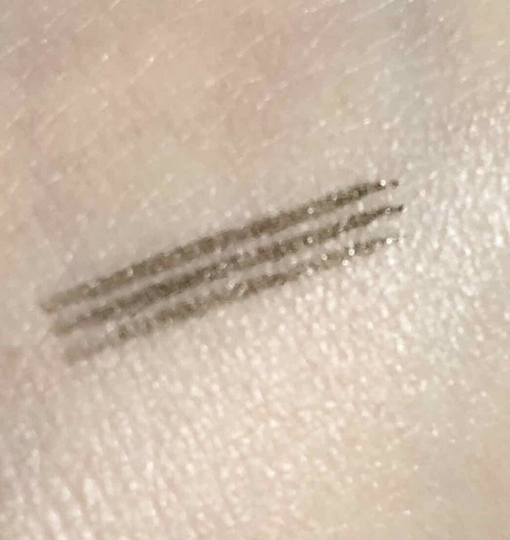 MACQUEEN NEWYORK マイラインフィットティントブローのクチコミ「☆マックイーンニューヨーク　
マイラインフィットティントブロー
ディープブラウン

3本の線で.....」（2枚目）