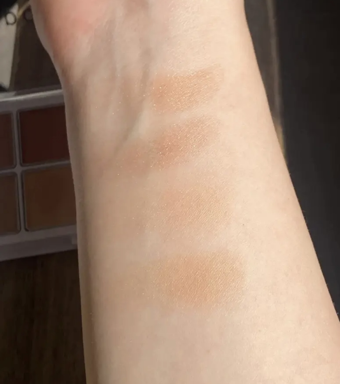 アイパレット 04 ダズルベージュ/sopo/アイシャドウパレットを使ったクチコミ（3枚目）