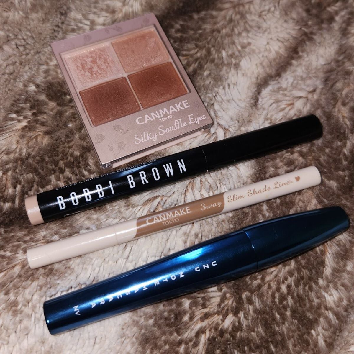 ロングウェア クリーム シャドウ スティック/BOBBI BROWN/スティックアイシャドウを使ったクチコミ(1枚目)