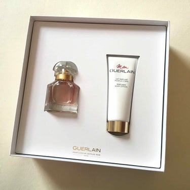 GUERLAIN モン ゲラン オーデパルファンのクチコミ「モンゲランのクリスマスコフレを購入しました^_^

バニラの甘い香りなんだけど、

媚びない甘.....」（3枚目）