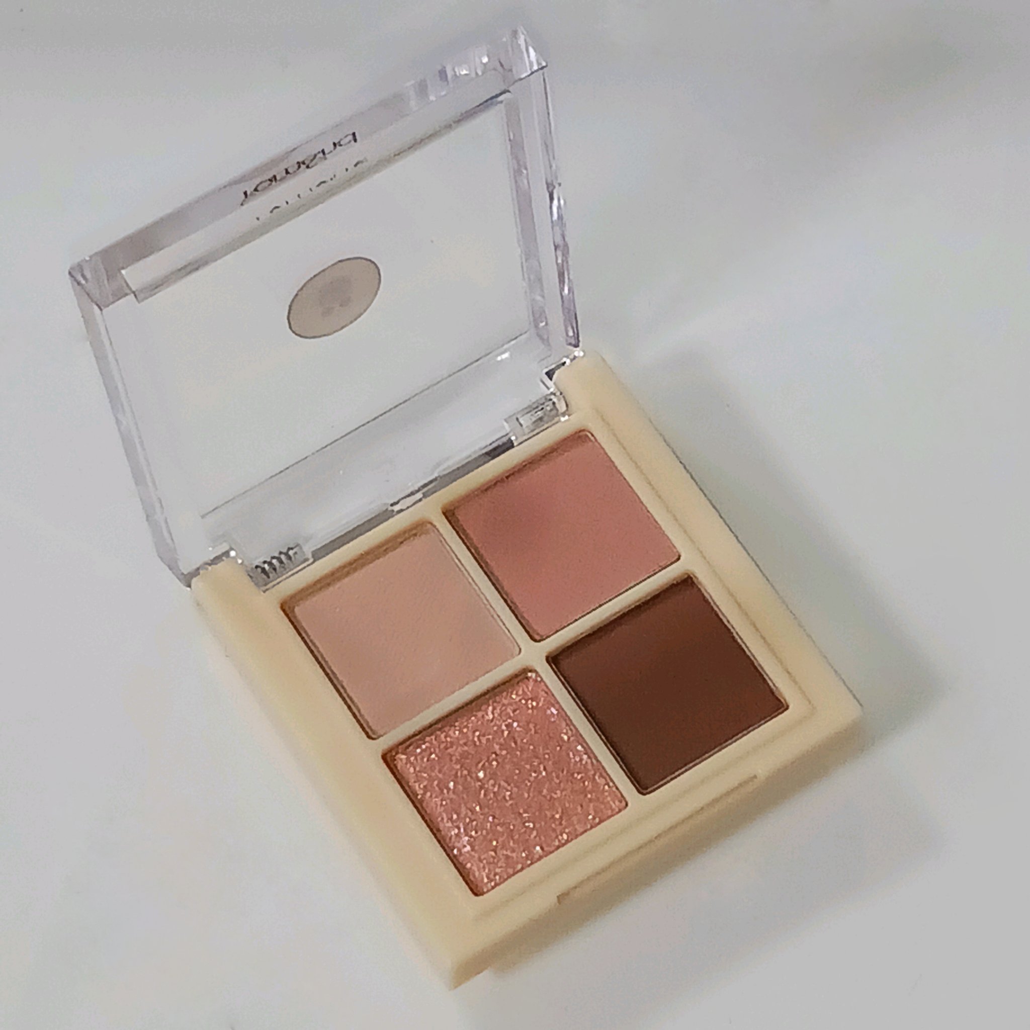 rom&nd ベターザンアイズ ミニのクチコミ「rom&nd
ベターザンアイズ ミニ
01 ドライマンゴーチューリップ

‐‐‐‐‐‐‐‐‐‐.....」（1枚目）