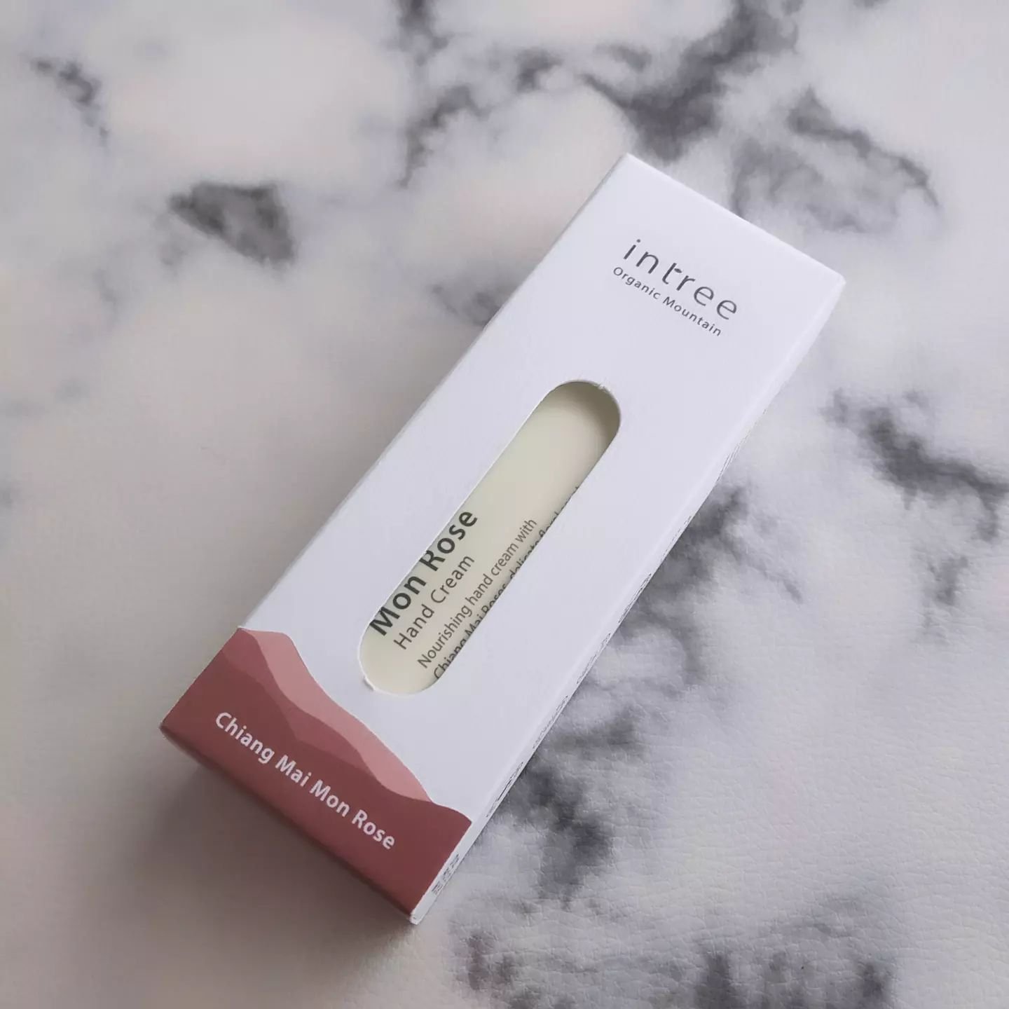 インツリー ローズ ハンドクリーム/PHUTAWAN/ハンドクリームを使ったクチコミ（1枚目）