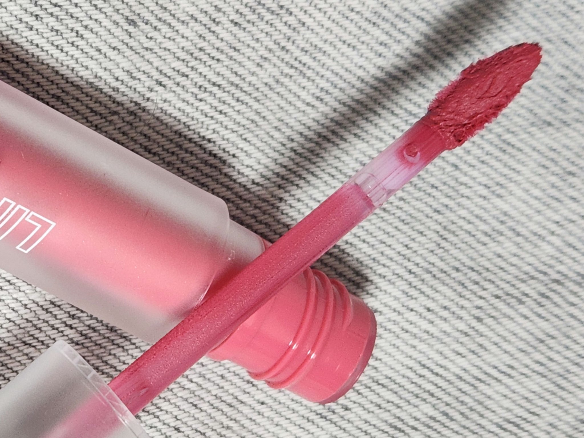 リップシルエットマットベルベットティント 08 グラニーピンク/i’m meme/リップティントを使ったクチコミ（3枚目）