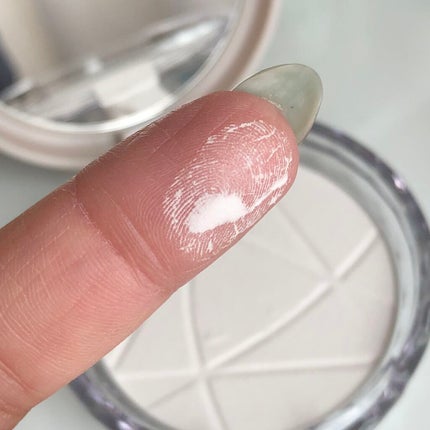 毛穴レスパウダー/CEZANNE/プレストパウダーを使ったクチコミ(4枚目)