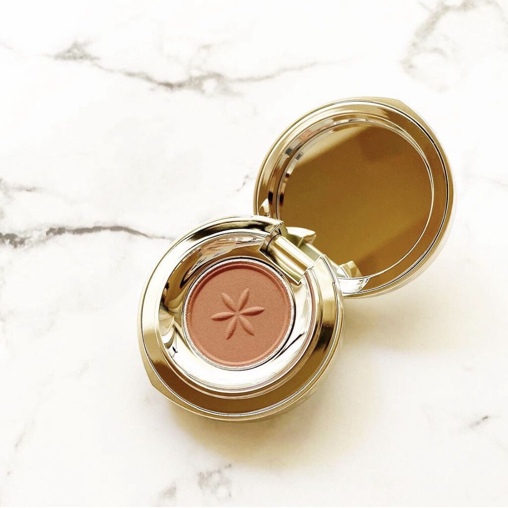 AQ アイシャドウ 02/DECORTÉ/単色アイシャドウを使ったクチコミ（1枚目）