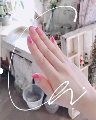 セルフネイル💅💗
✩ ⋆ ✩ ⋆ ✩ ⋆ ✩ ⋆ ✩﻿ ⋆ ✩ ⋆ ✩﻿

あけましておめでとうございます☺️✨

久しぶりの投稿です！

お正月、暇すぎてネイルを塗り直してみました～笑

せっかくなの