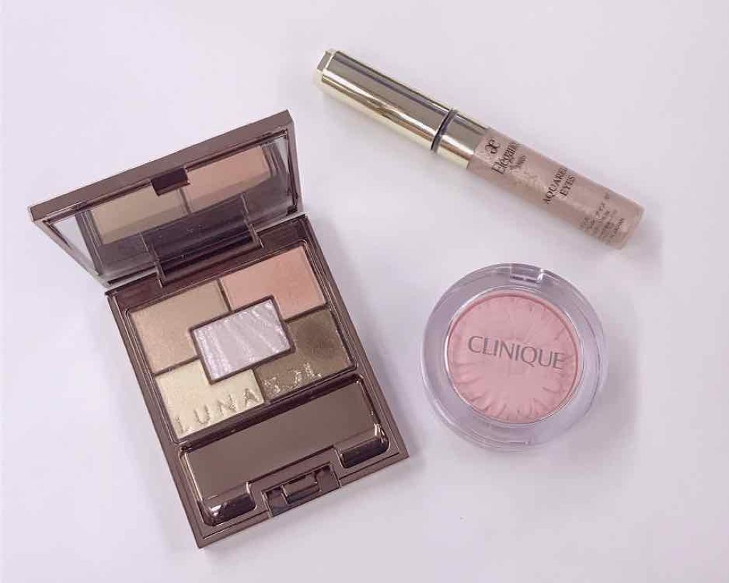 オーロライズアイズ/LUNASOL/アイシャドウパレットを使ったクチコミ（2枚目）