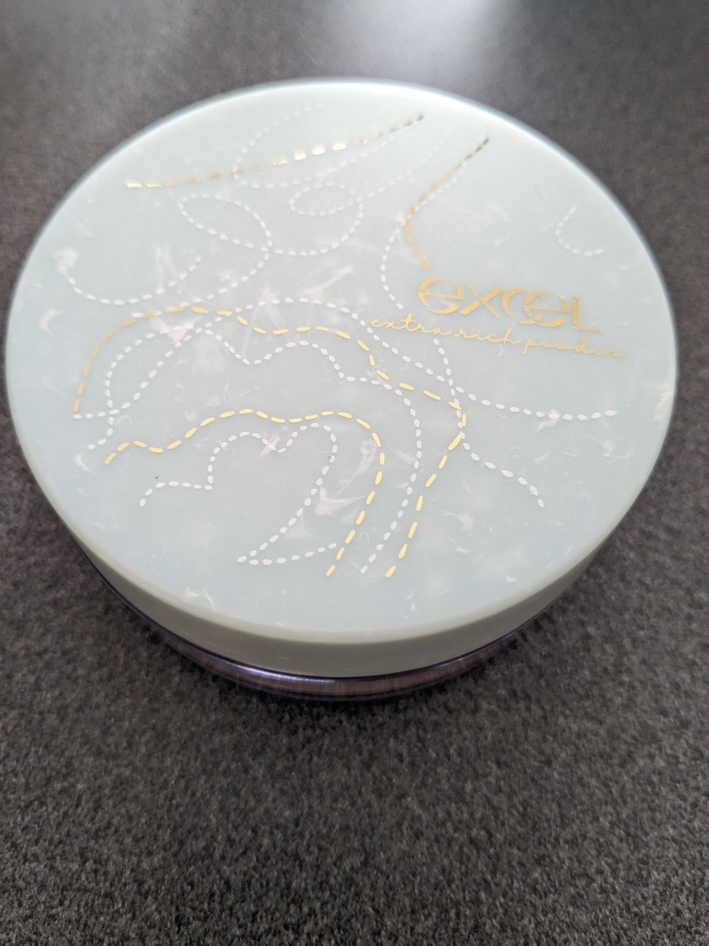 エクセル エクストラリッチパウダー'24/excel/ルースパウダーを使ったクチコミ(1枚目)