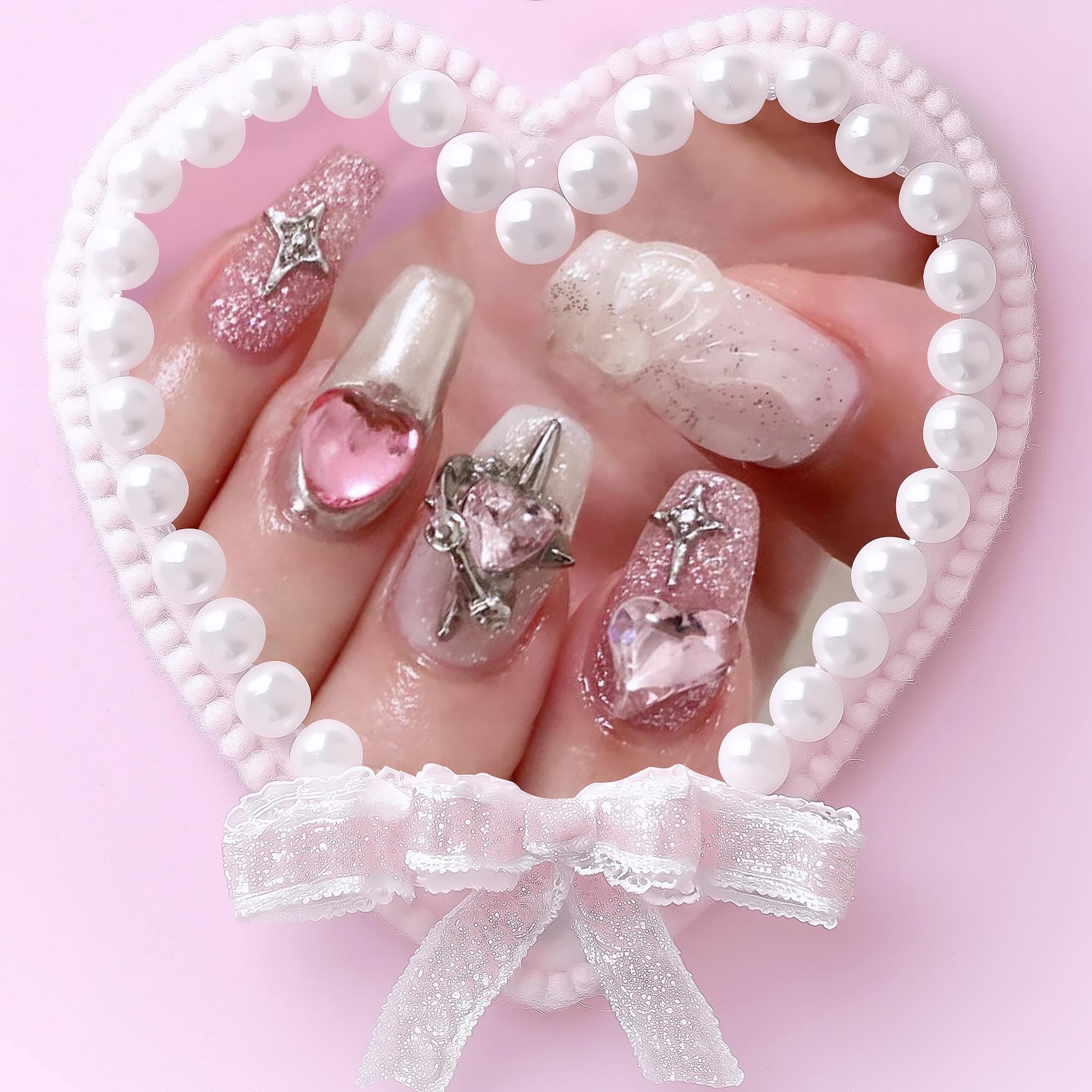 🌛🤍

ﾆｭｰﾈｲﾙ

#newnails #nail #ねいる #デザインネイル #ネイル #リボンネイル #y2k #y2kネイル#ガルクラ #ガールズクラッシュ