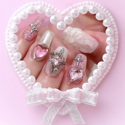 おもち🍒 on LIPS 「🌛🤍ニューネイル#newnails#nail#ねいる#デザイン..」(1枚目)