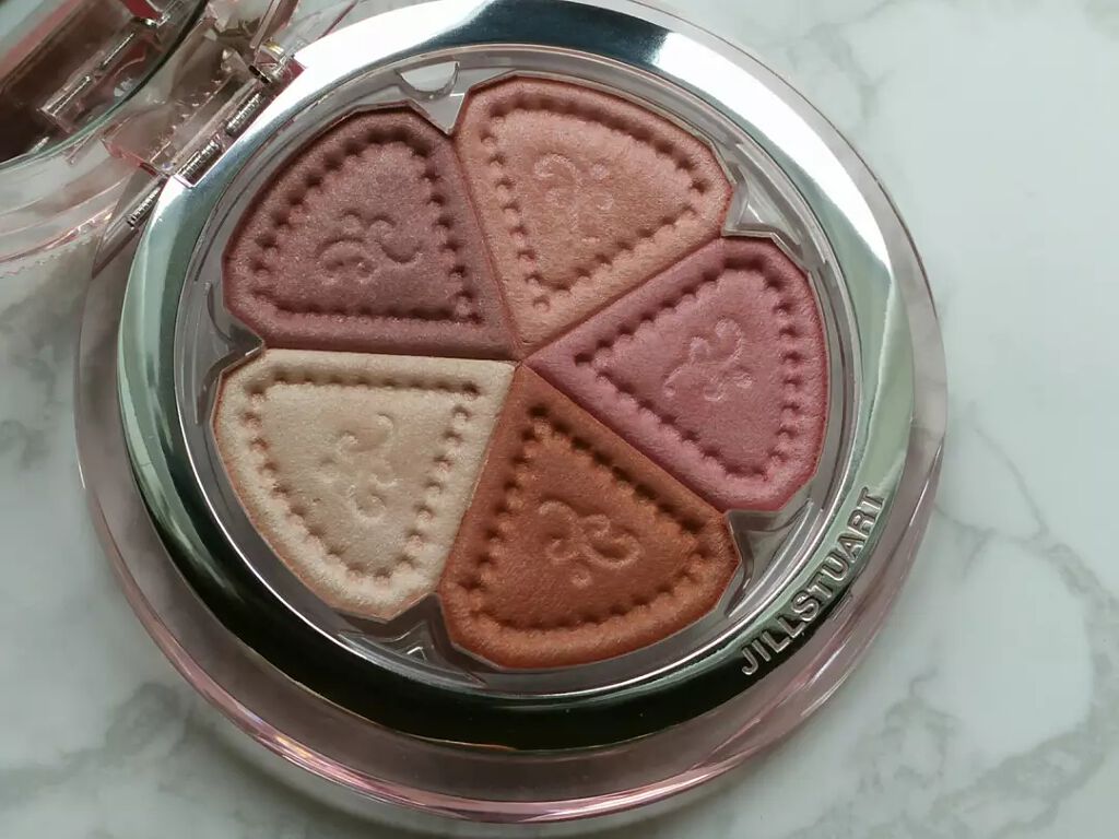 ジルスチュアート ブルーム ミックスブラッシュ コンパクト 16 tinted cosmos（限定）/JILL STUART/パウダーチークを使ったクチコミ（2枚目）