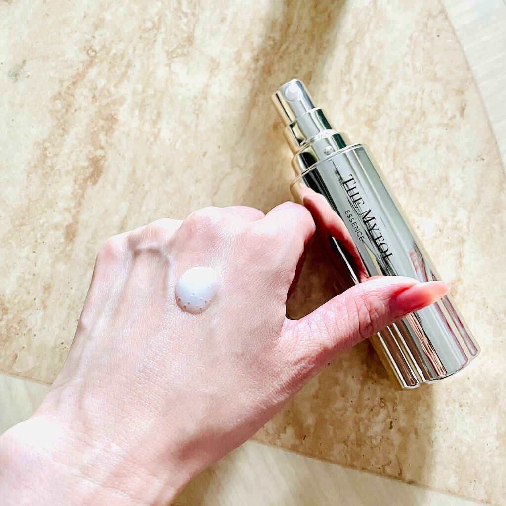 Shiho Arai on LIPS 「・・2022.4月発売の「THEMYTOLESSENCE(ザマ..」(3枚目)