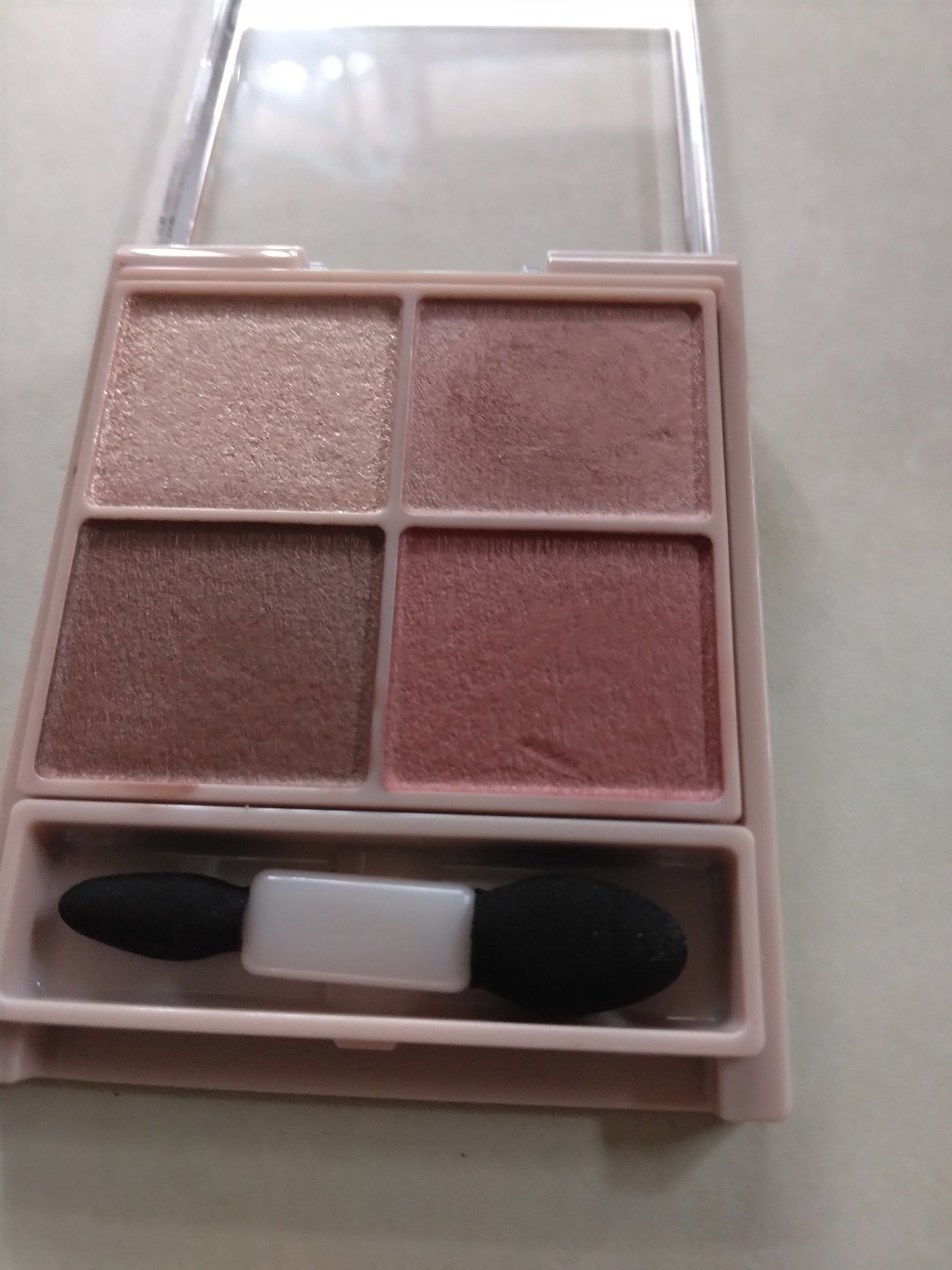 プラチナム 顔色アップ エッセンスルージュ/エルシア/口紅を使ったクチコミ(2枚目)