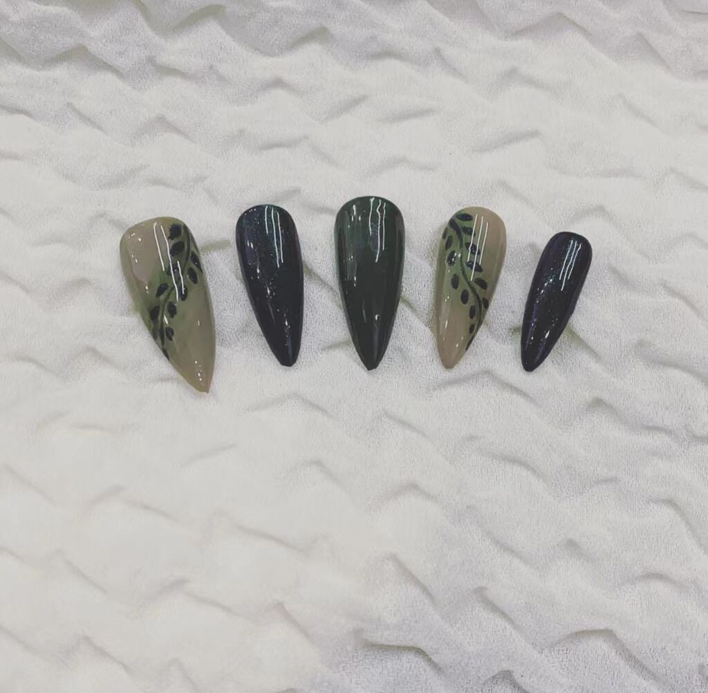 ジェルネイルキット スターターキット 72Wライト＆カラージェル12色付き サロン級セット/Gellen/ネイル用品を使ったクチコミ（2枚目）