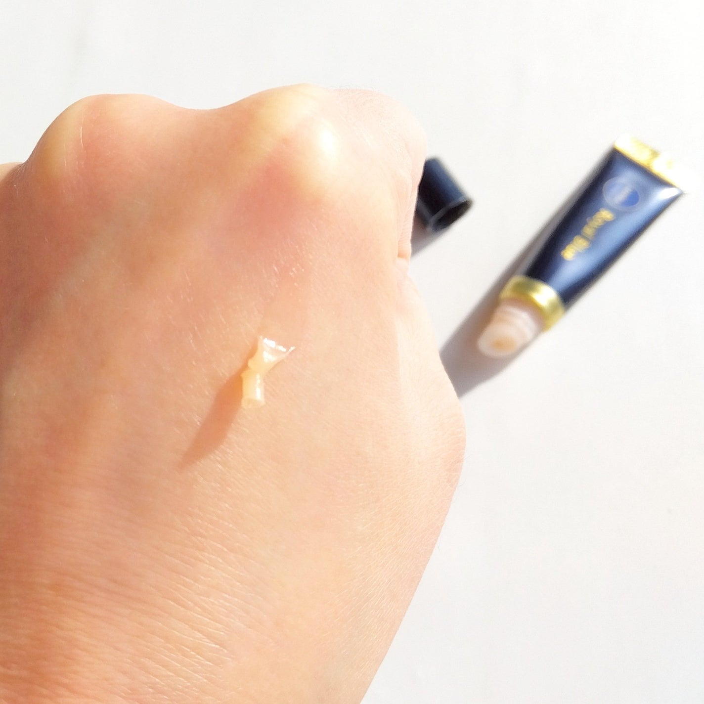 ニベア ロイヤルブルーリップ 濃密美容ケア/ニベア/リップ美容液を使ったクチコミ(4枚目)