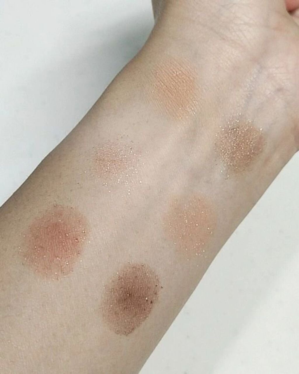 코코│COCO on LIPS 「【AMUSEEYEVEGANSHEERPALETTE】ついに"..」(8枚目)