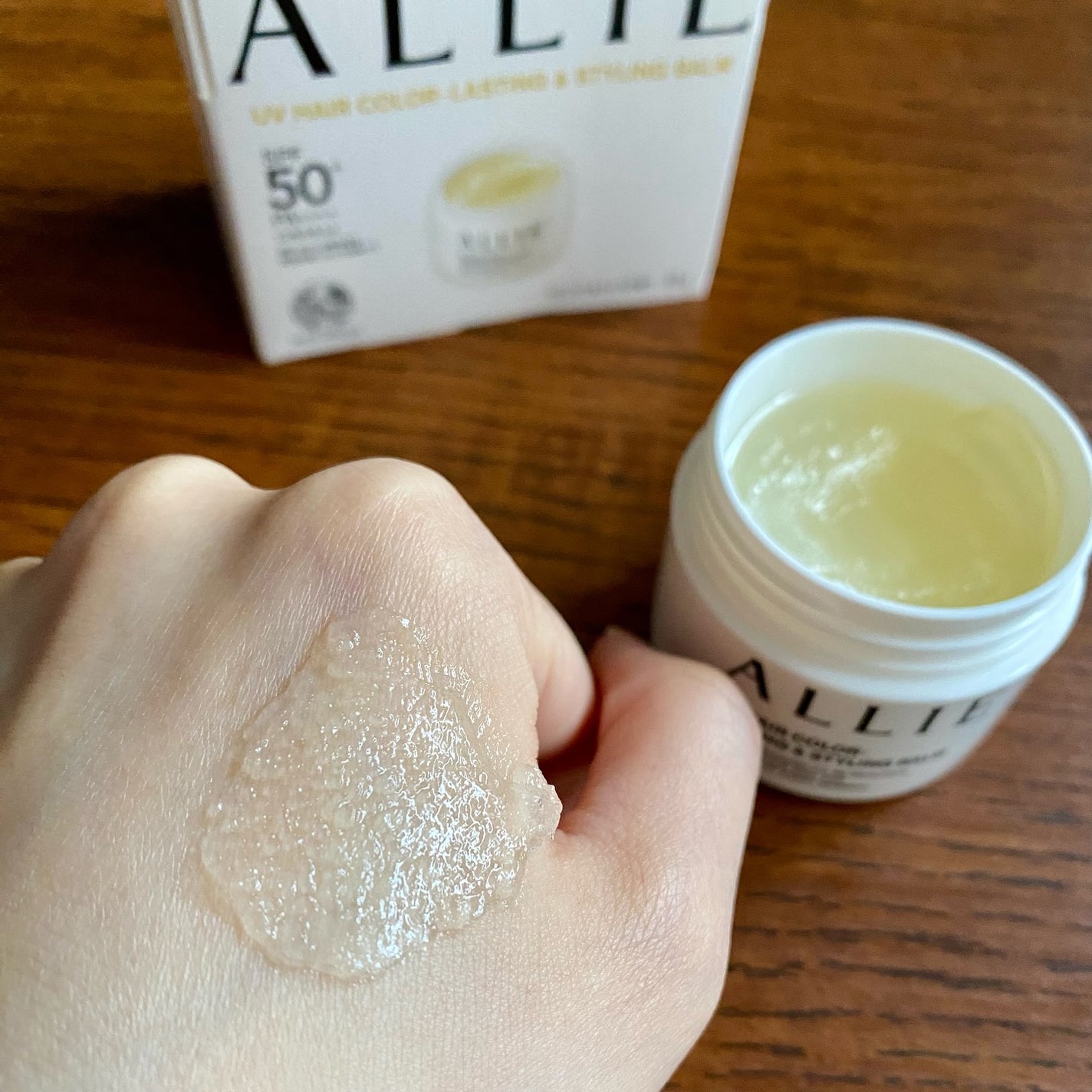 アリィー クロノビューティ UV ヘアカラーラスティング&スタイリング バーム/アリィー/ヘアバームを使ったクチコミ(3枚目)