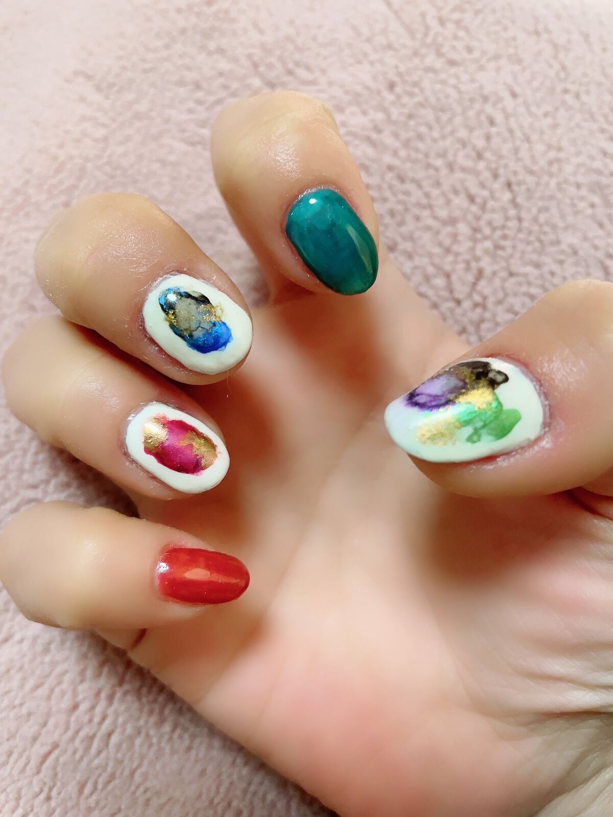 Nico on LIPS 「またまたネイルチェーンジ💅✨昨日は、どこ行っても「お店でやった..」(1枚目)