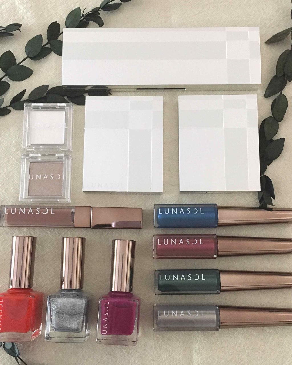 ザ ライティングカラーアイズ/LUNASOL/アイシャドウパレットを使ったクチコミ（2枚目）