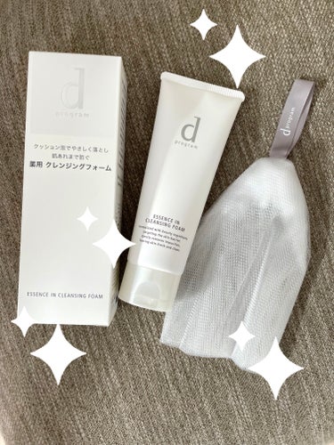 ☆d プログラム エッセンスイン クレンジングフォーム☆



120g



ワタシプラスで購入しました✨
もーずっとリピート🔁しています！
今購入すると泡立てネットもついてきました•*¨*•.¸¸♪