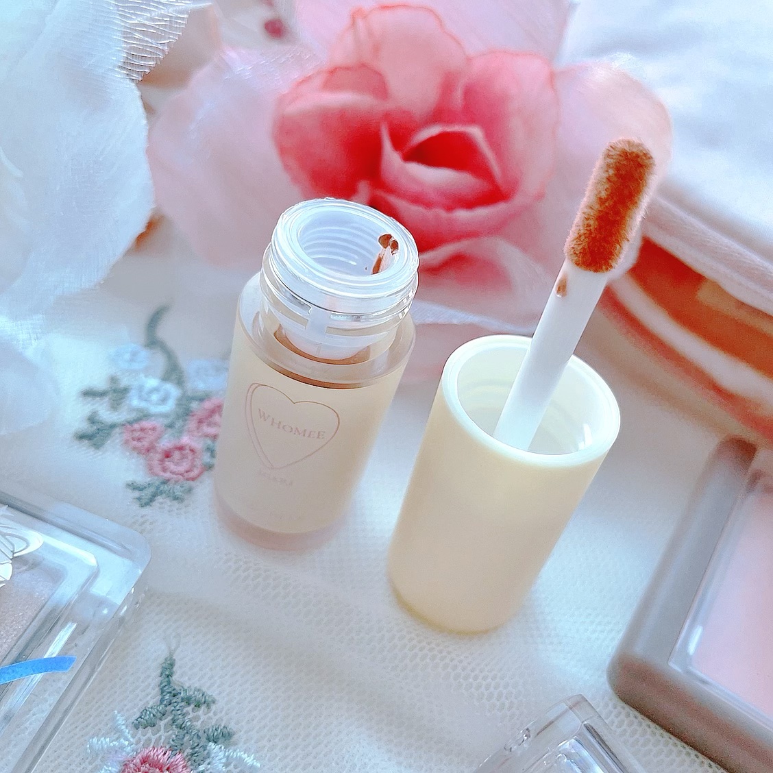 リップ＆チーク アムールベージ/WHOMEE/ジェル・クリームチークを使ったクチコミ（2枚目）