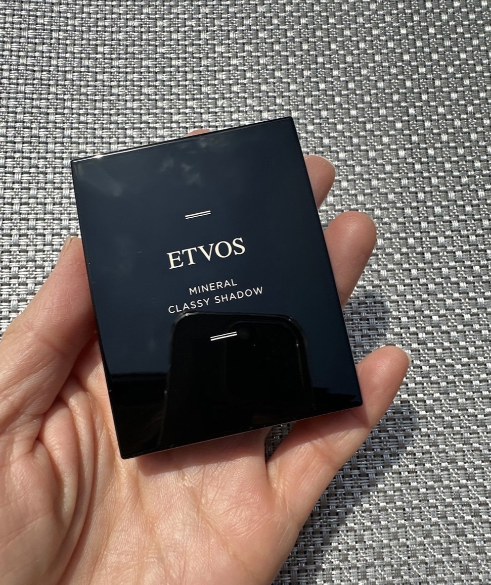 ミネラルクラッシィシャドー モーニングクルーズ（限定）/エトヴォス/アイシャドウパレットを使ったクチコミ（2枚目）