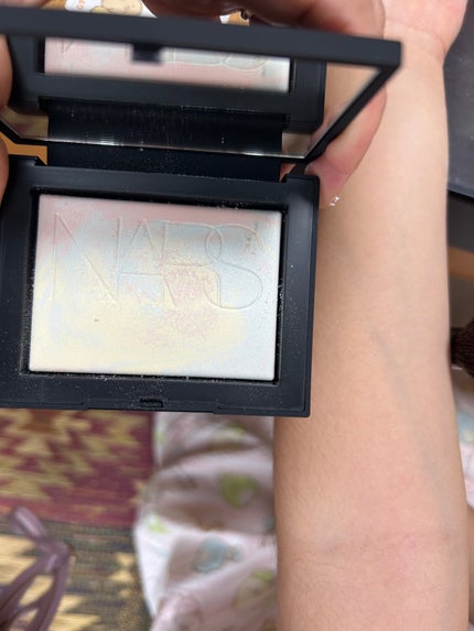 ライトリフレクティング プリズマティックパウダー/NARS/プレストパウダーを使ったクチコミ(2枚目)