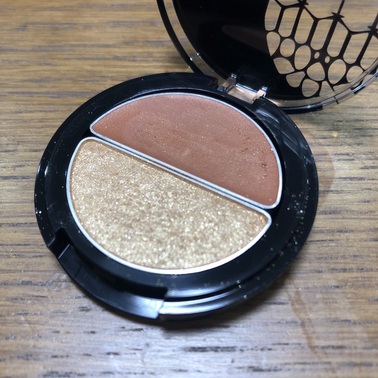 プリズムオングロウ EX-1 Moonlight Candle/KATE/ジェル・クリームアイシャドウを使ったクチコミ（2枚目）