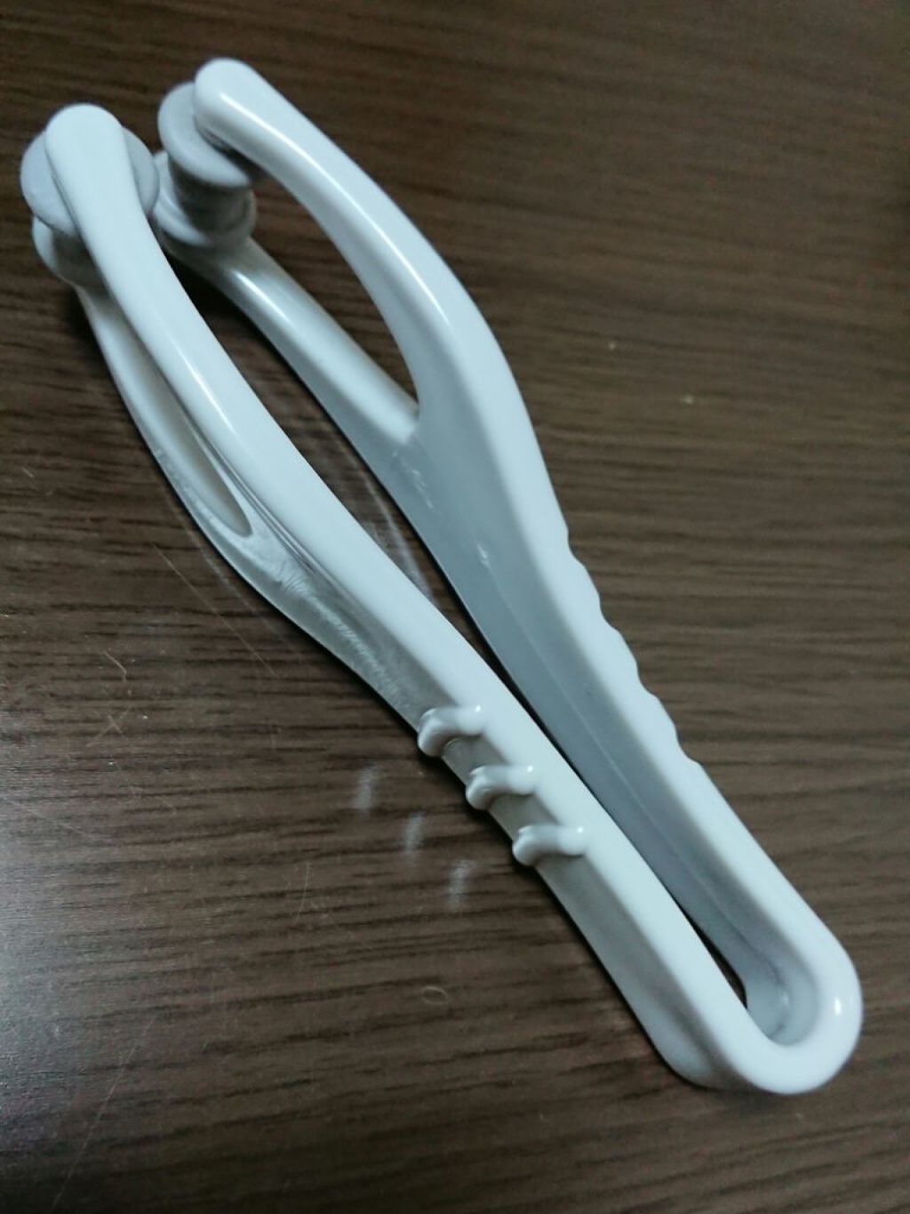 みぃちゃん✨ on LIPS 「100均で見つけたフィンガーローラー➰➰指に挟みコロコロしてマ..」(2枚目)