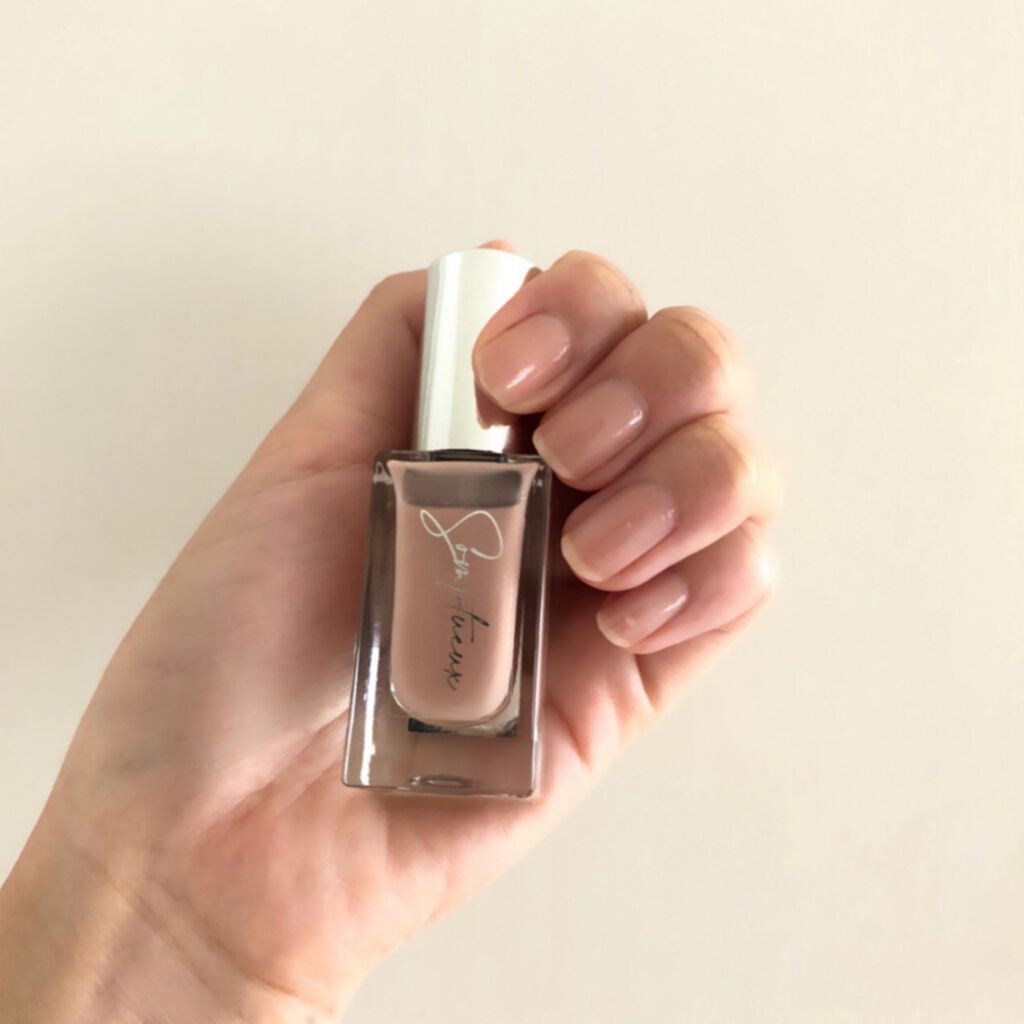 Somptueux(ソンプチュー) ネイルポリッシュ/DAISO/マニキュアを使ったクチコミ（1枚目）