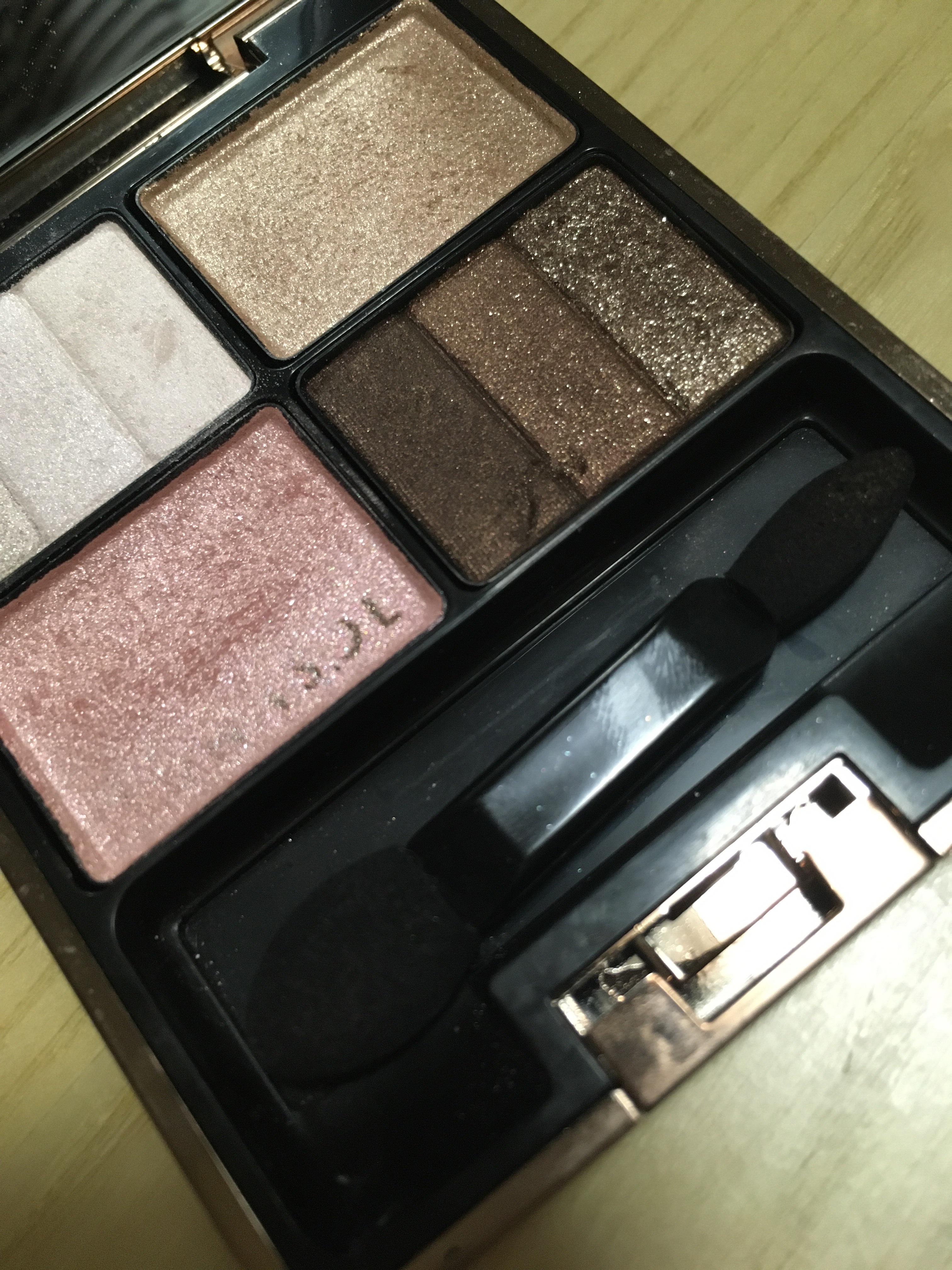 スリーディメンショナルアイズ/LUNASOL/アイシャドウパレットを使ったクチコミ（1枚目）