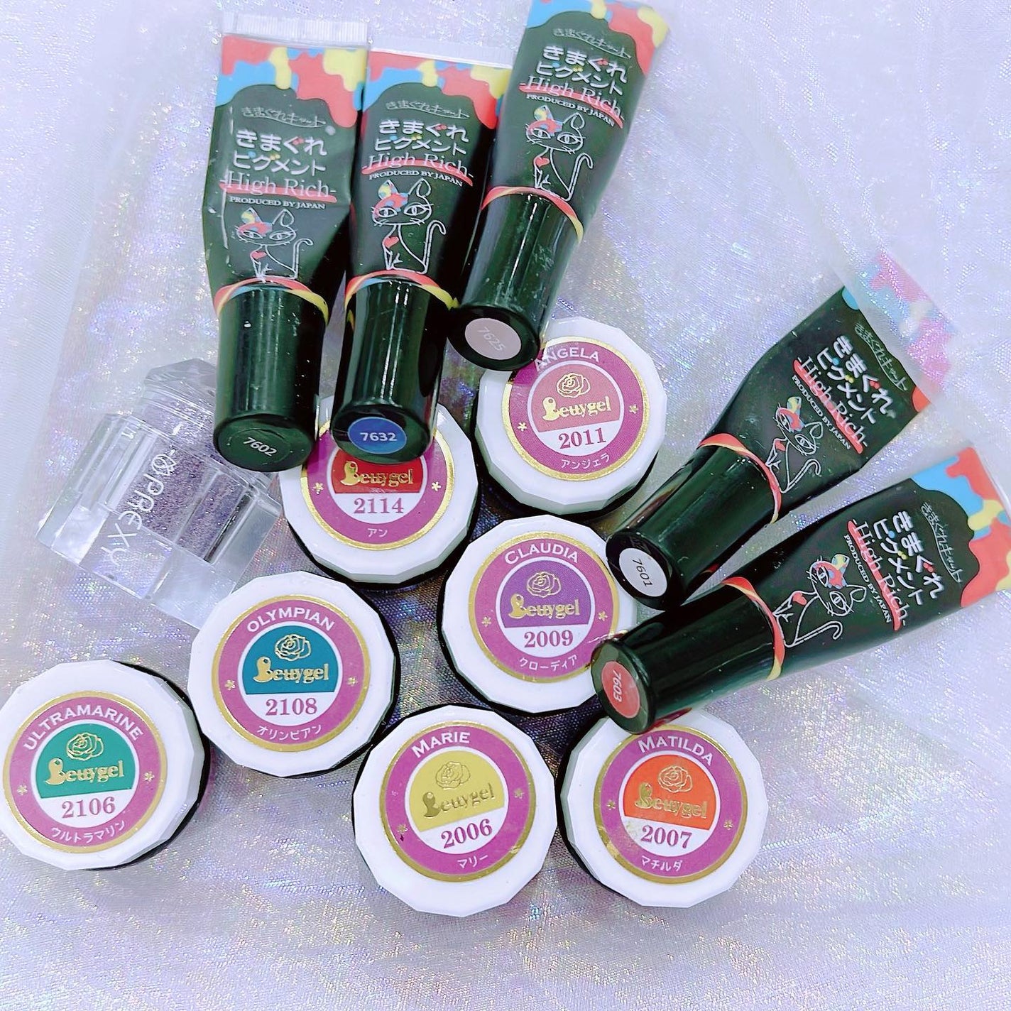 なかやまちえこ on LIPS 「モチーフをお伝え頂いて🌈⠀⠀施術は@aby_sharenail..」(3枚目)