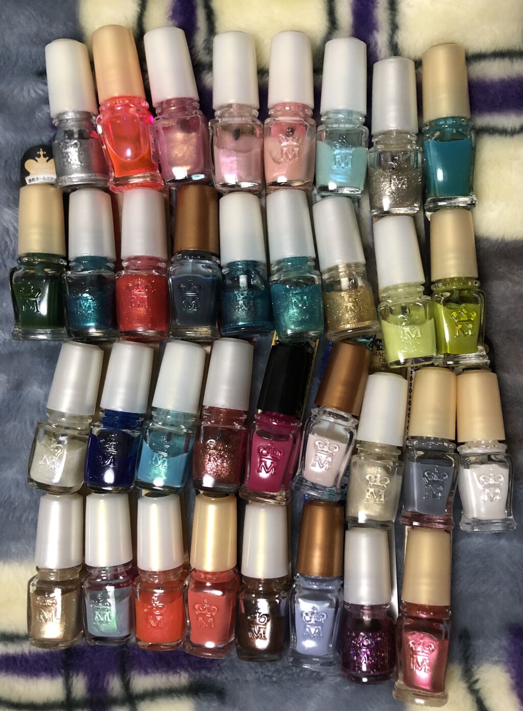 MAJOLICA MAJORCAのマニキュアを徹底比較】アーティスティックネールズ