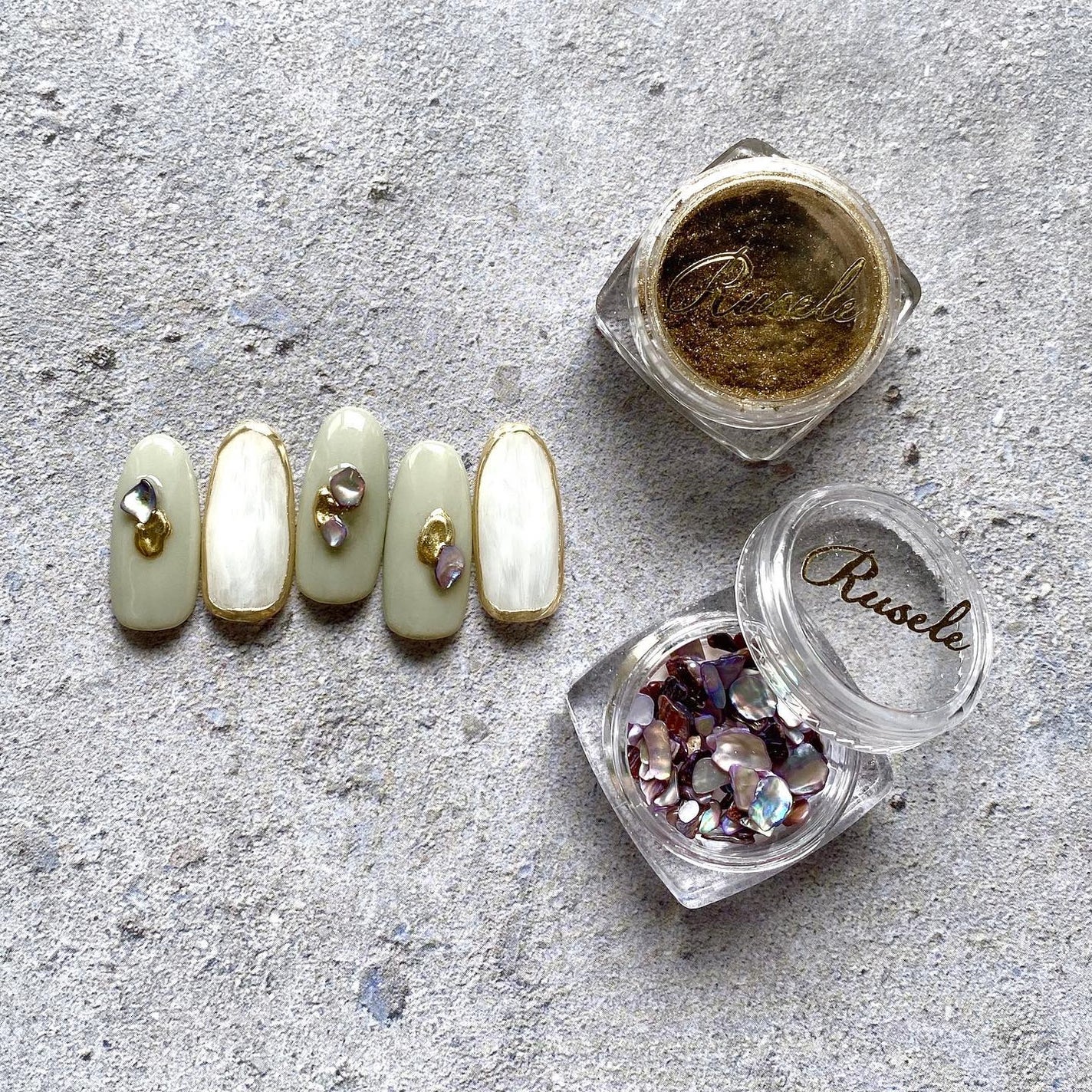 naomi on LIPS 「シェルが可愛いすぎる𓇢輝きもオーロラ感があって色も形も絶妙で..」(2枚目)