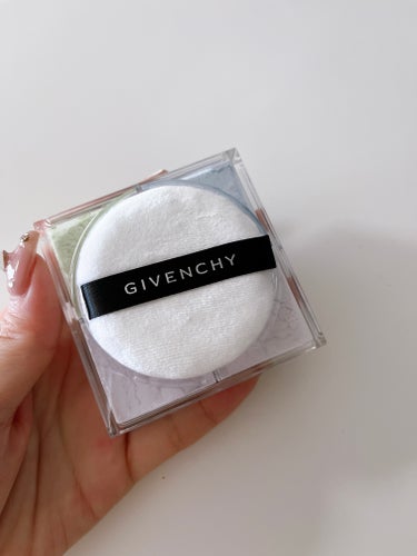 GIVENCHY プリズム・リーブルのクチコミ「透明感爆誕パウダー✨

✼••┈┈••✼••┈┈••✼••┈┈••✼••┈┈••✼

GIVE.....」（3枚目）