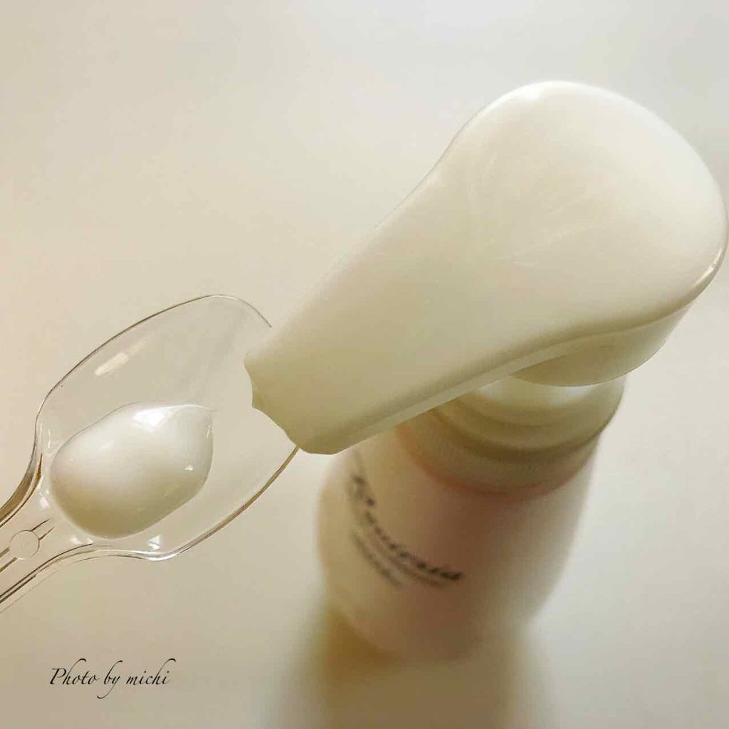 リヴァーシア モイストコンディショナーＮのクチコミ「モニター使用です。

リッチなテクスチャーで
スルスル伸びて毛先までしっかり密着。

滑らかな.....」（3枚目）