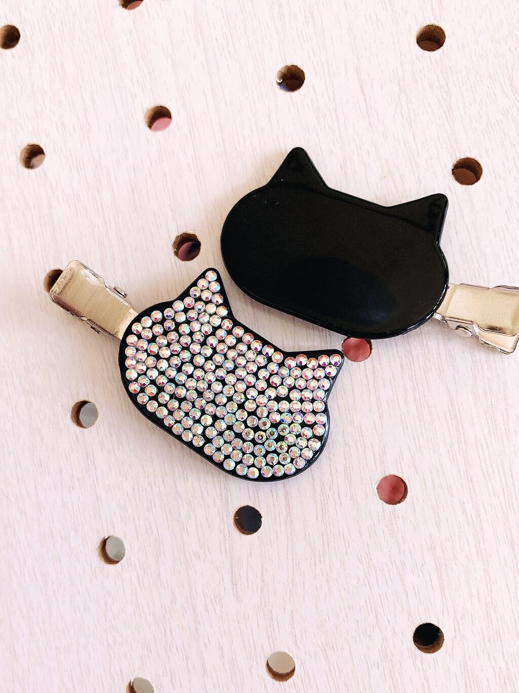 キャンドゥ ヘアクリップのクチコミ「⭐️猫クリップ⭐️



キャンドゥの前髪クリップをデコりました☺️✨



試しに作ったので.....」（1枚目）